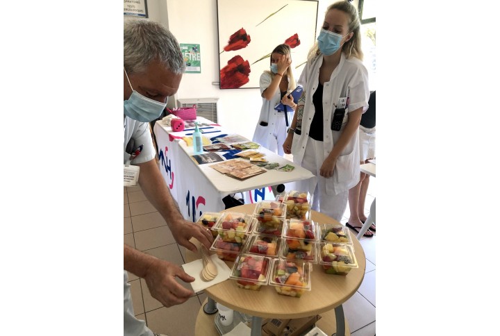 Opération Salades de fruits pour l''hôpital de la Fontonne